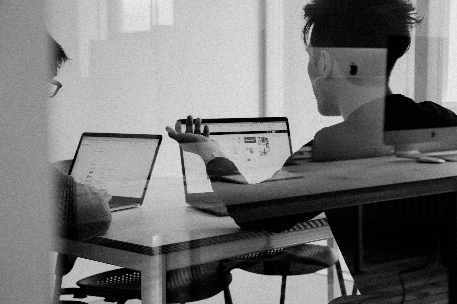 Retail e-commerce conversion sprint landing page tests